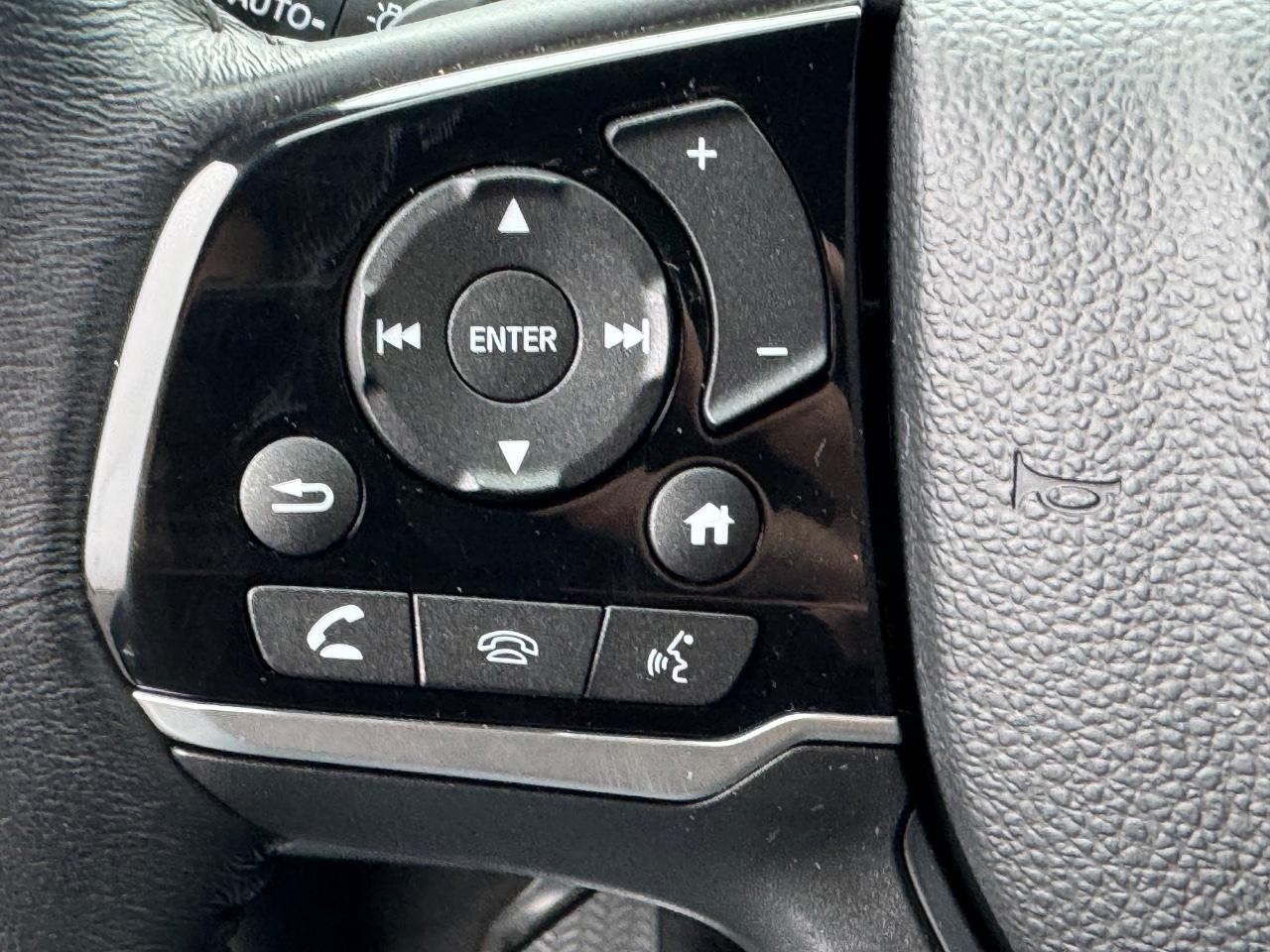 Honda Passport Vehicle Full-screen Gallery Image 21