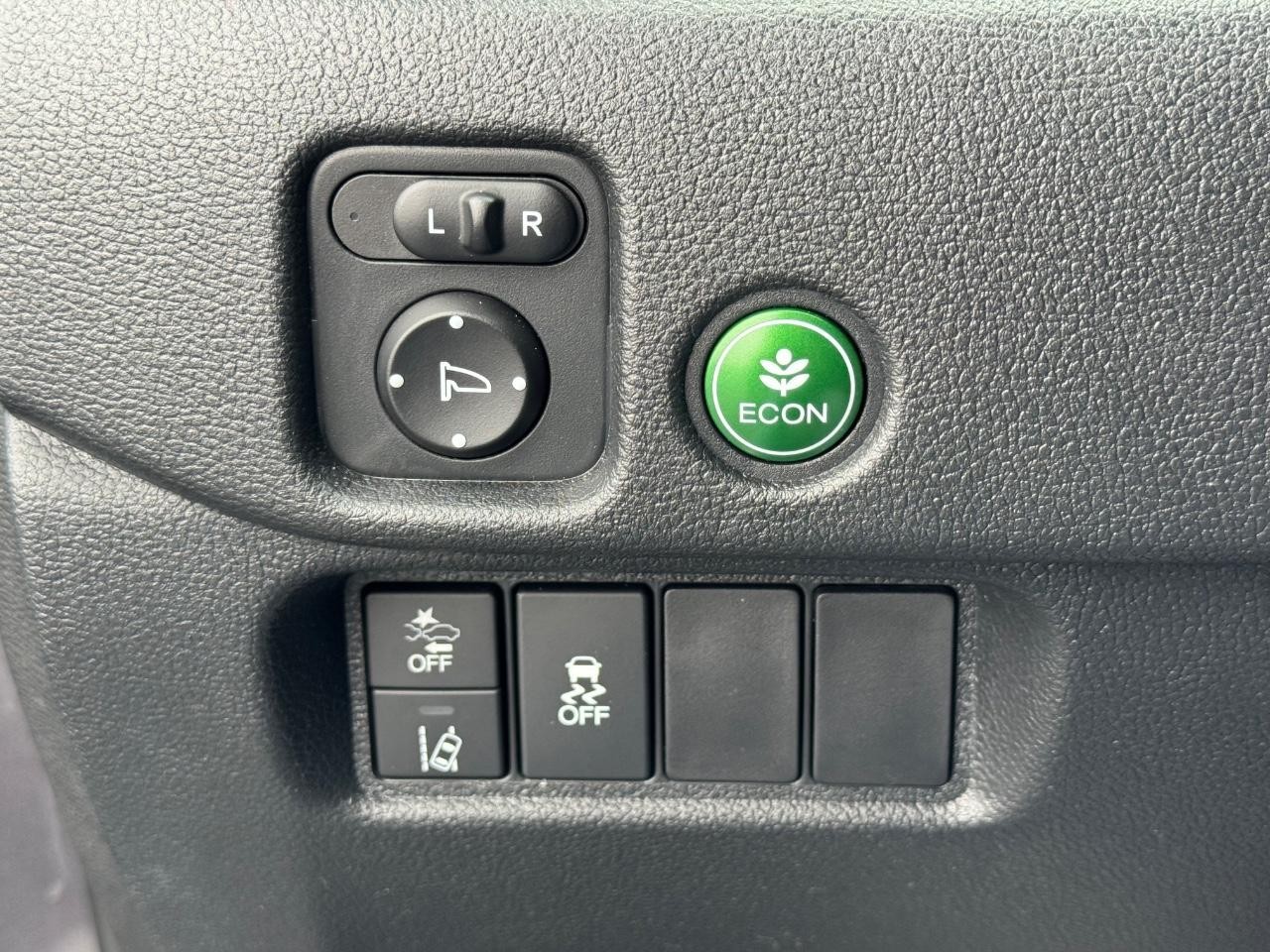 Honda Passport Vehicle Full-screen Gallery Image 23