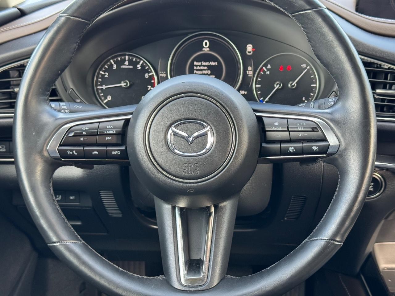 Mazda CX-30 Vehicle Full-screen Gallery Image 13