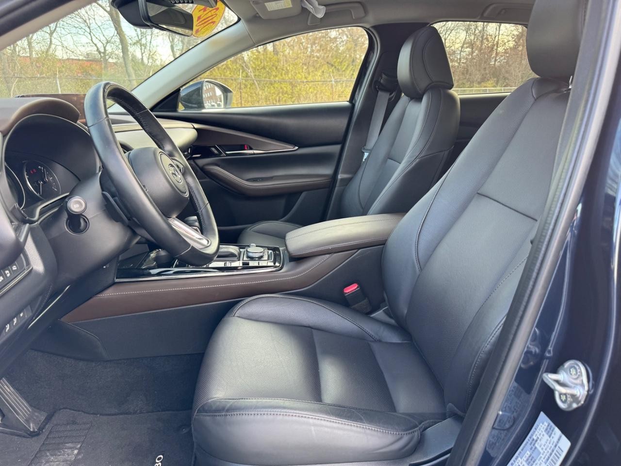 Mazda CX-30 Vehicle Full-screen Gallery Image 19