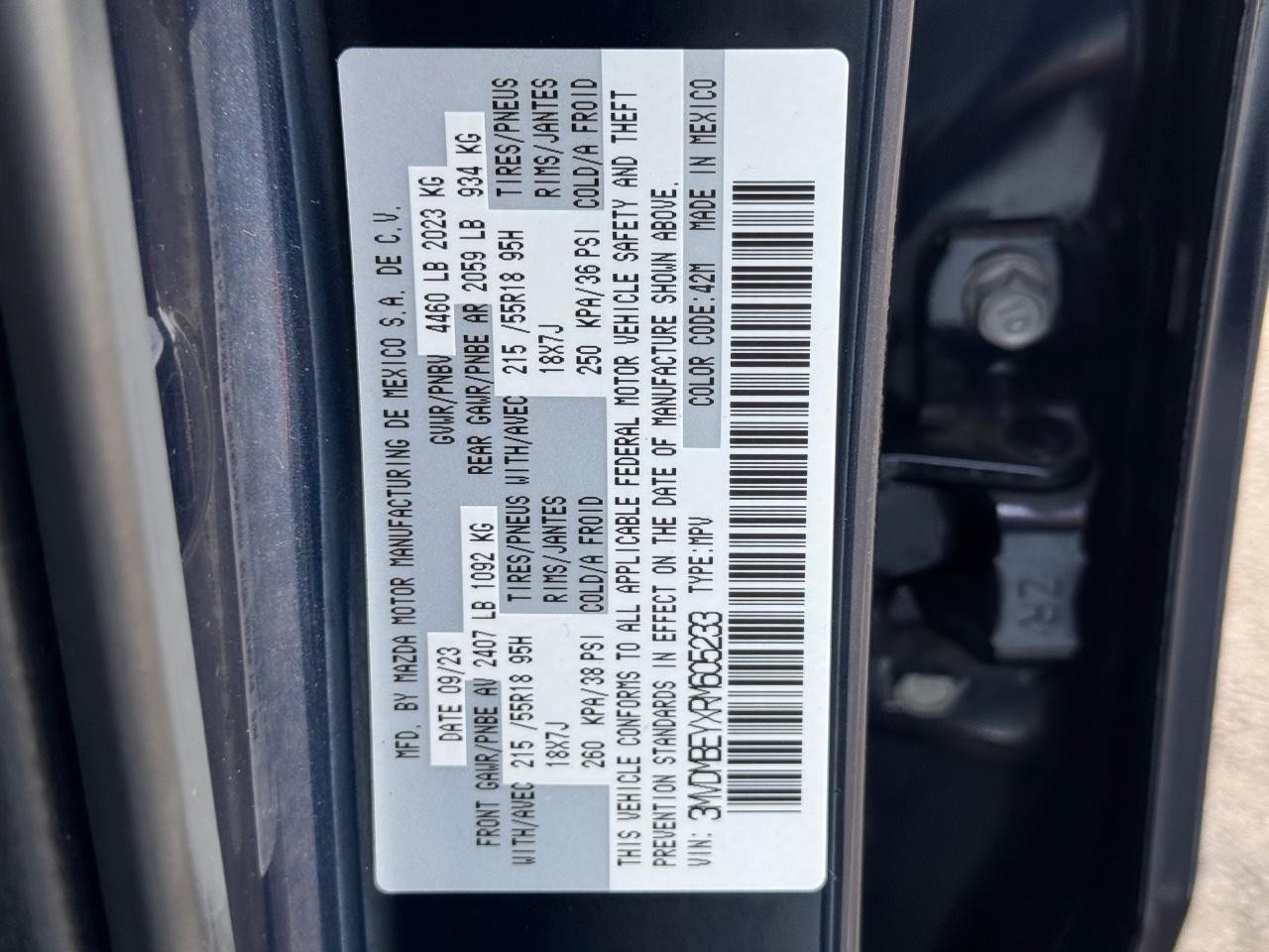 Mazda CX-30 Vehicle Full-screen Gallery Image 29