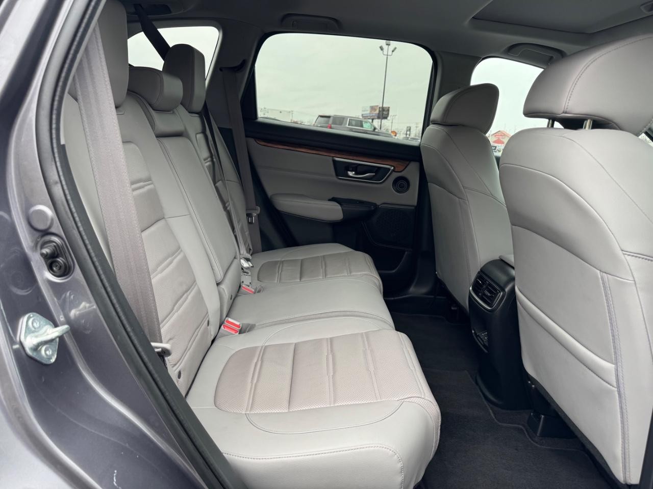 Honda CR-V Vehicle Full-screen Gallery Image 10