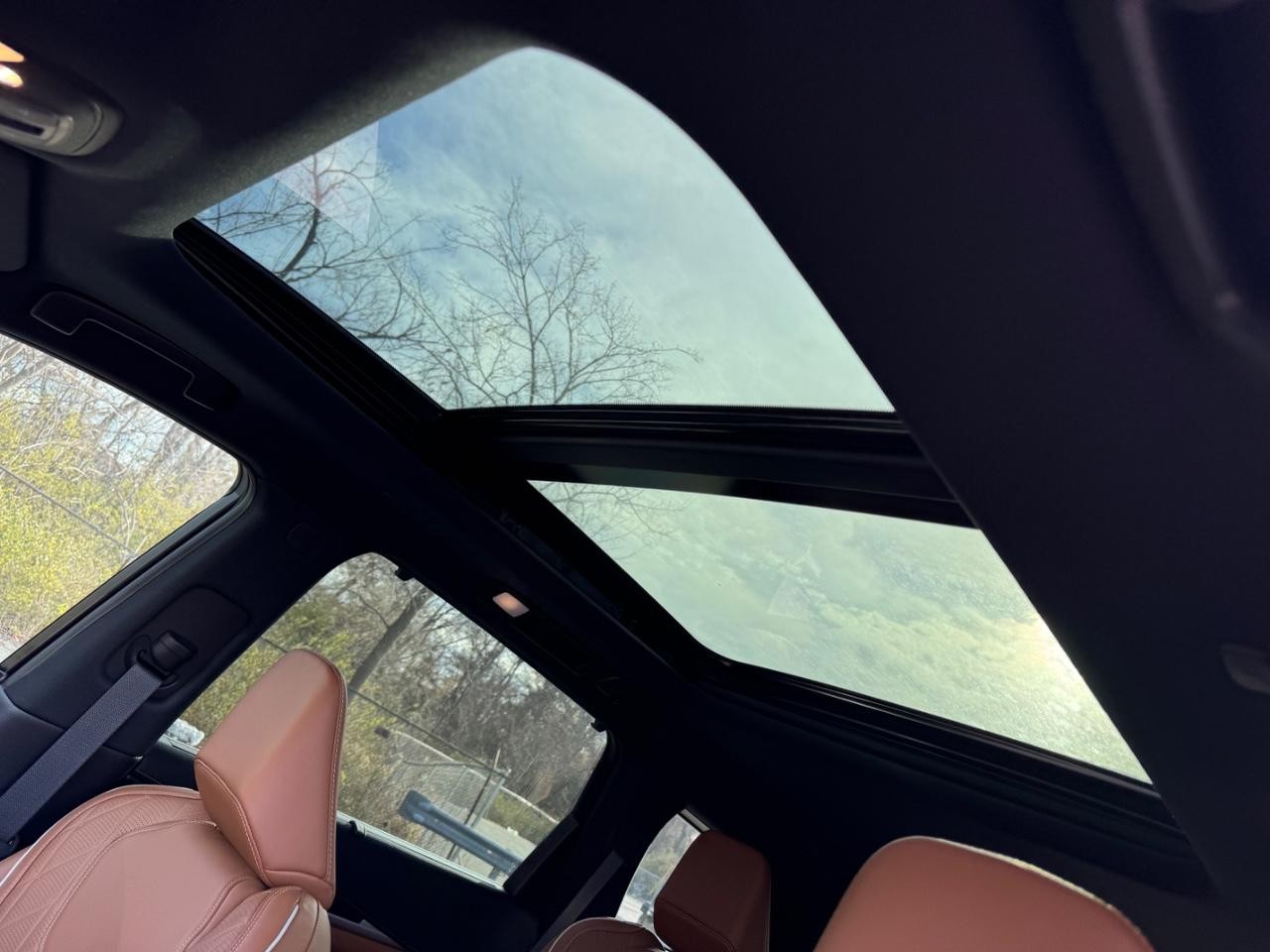 INFINITI QX60 Vehicle Full-screen Gallery Image 20