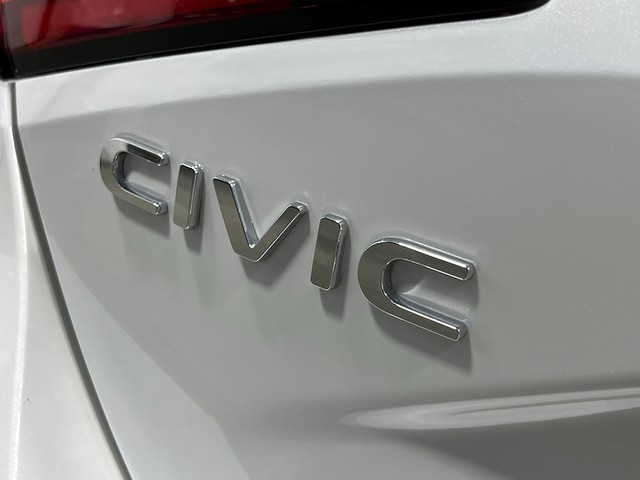 Honda Civic Hatchback Vehicle Full-screen Gallery Image 06