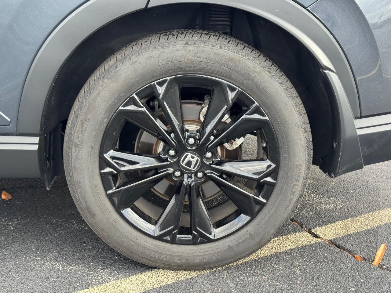 Honda CR-V Hybrid Vehicle Full-screen Gallery Image 07