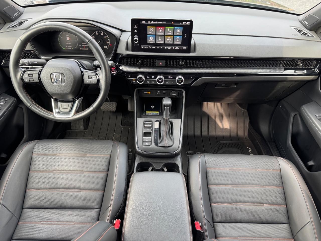 Honda CR-V Hybrid Vehicle Full-screen Gallery Image 11