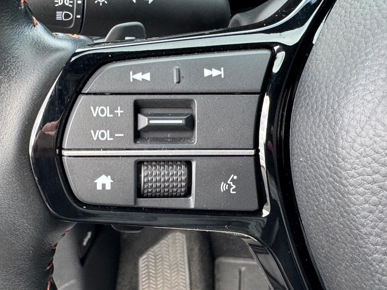 Honda CR-V Hybrid Vehicle Full-screen Gallery Image 21