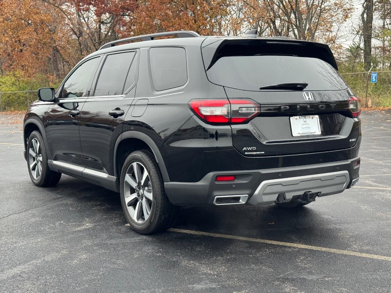 Honda Pilot Vehicle Full-screen Gallery Image 06