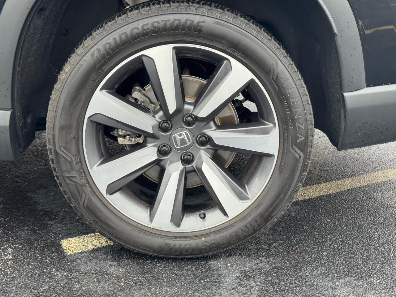 Honda Pilot Vehicle Full-screen Gallery Image 07