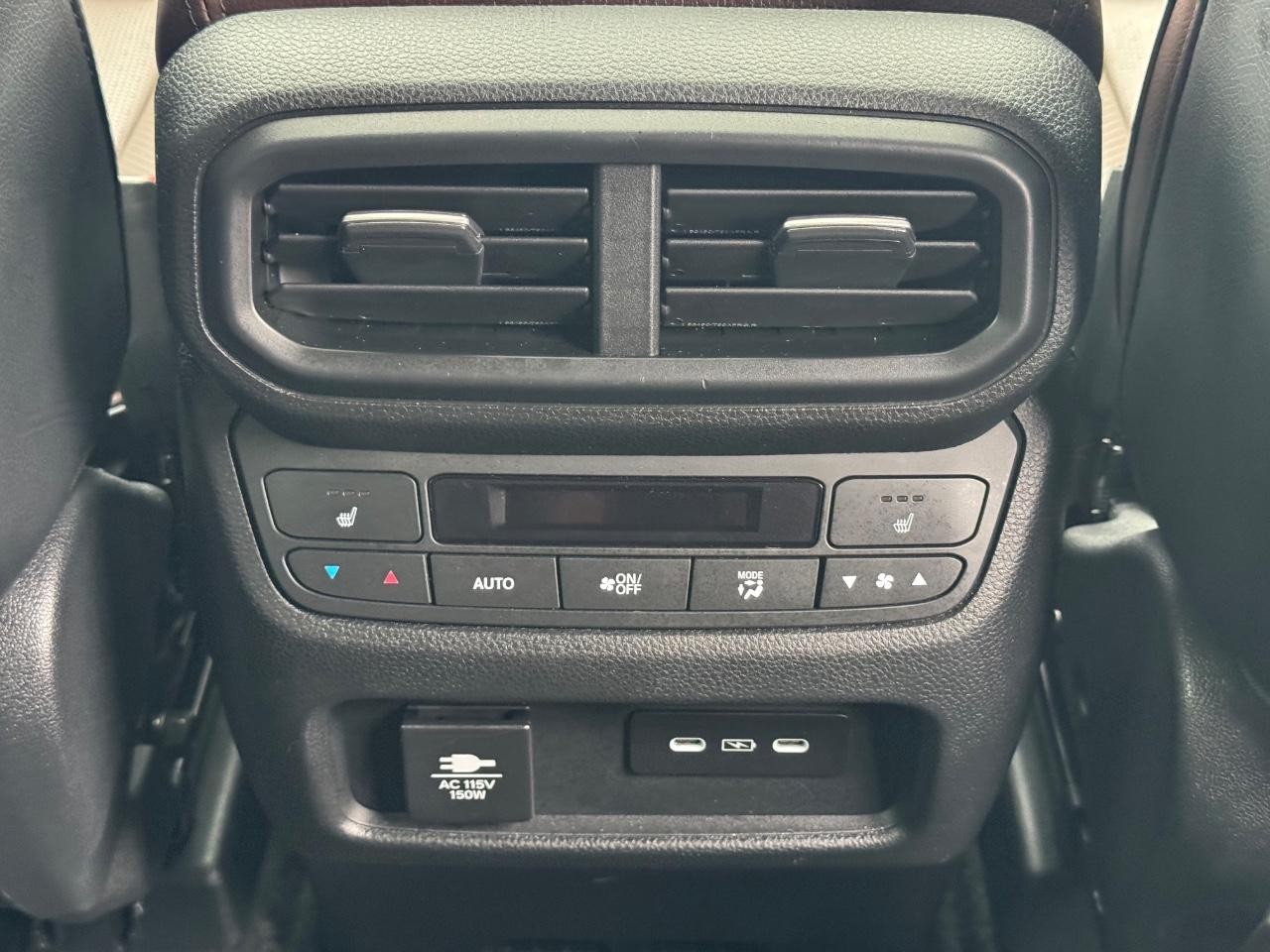 Honda Pilot Vehicle Full-screen Gallery Image 17