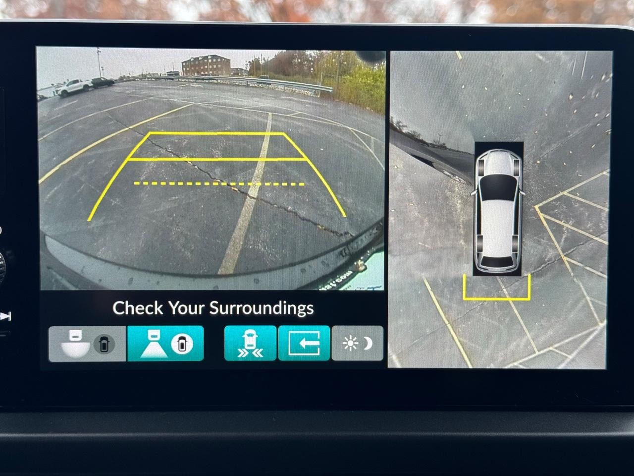 Honda Pilot Vehicle Full-screen Gallery Image 25