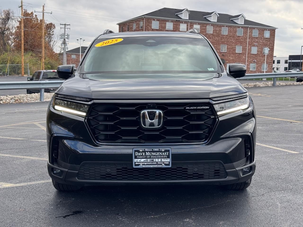 Honda Pilot Vehicle Full-screen Gallery Image 09