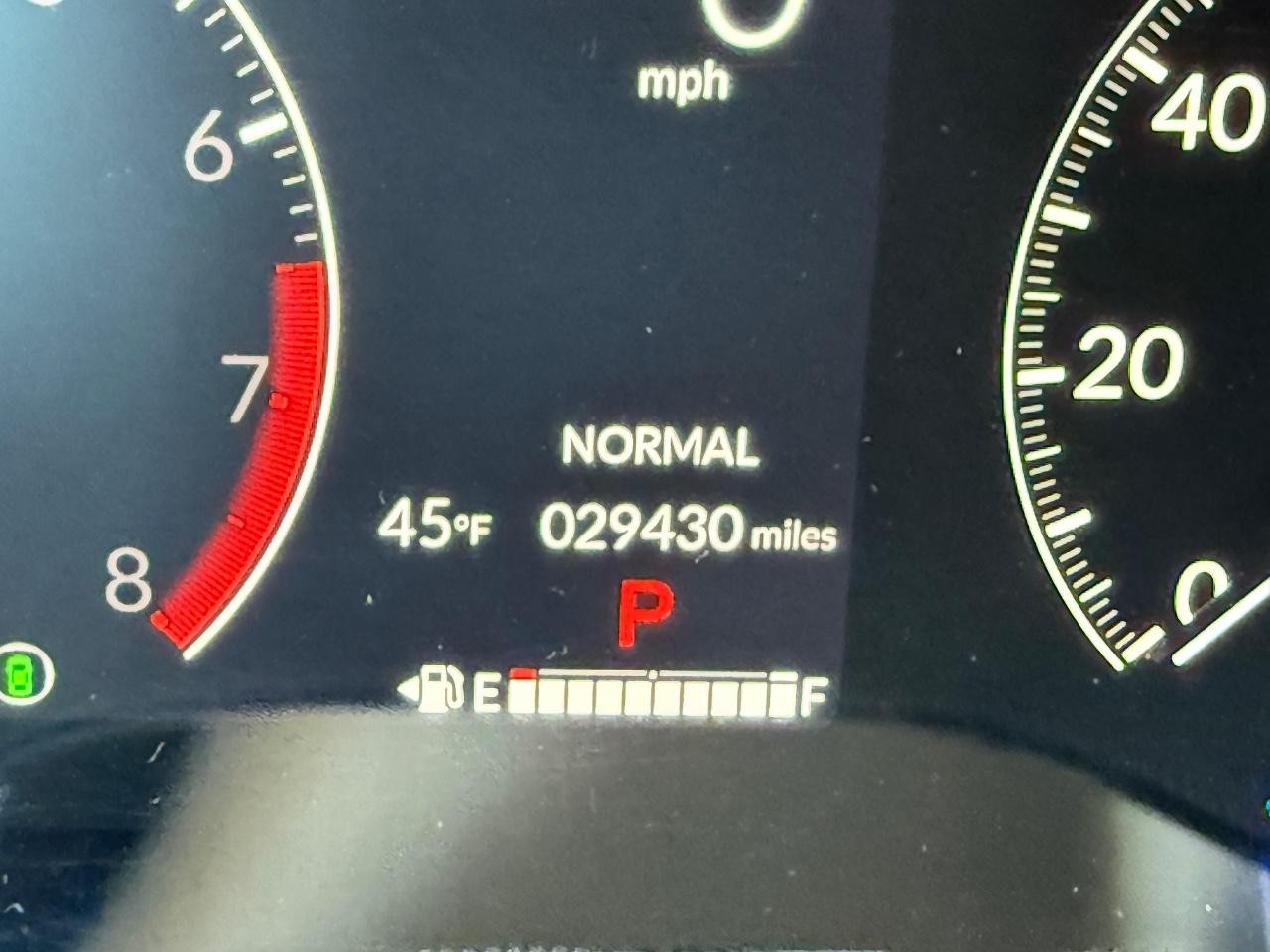 Honda CR-V Vehicle Full-screen Gallery Image 19