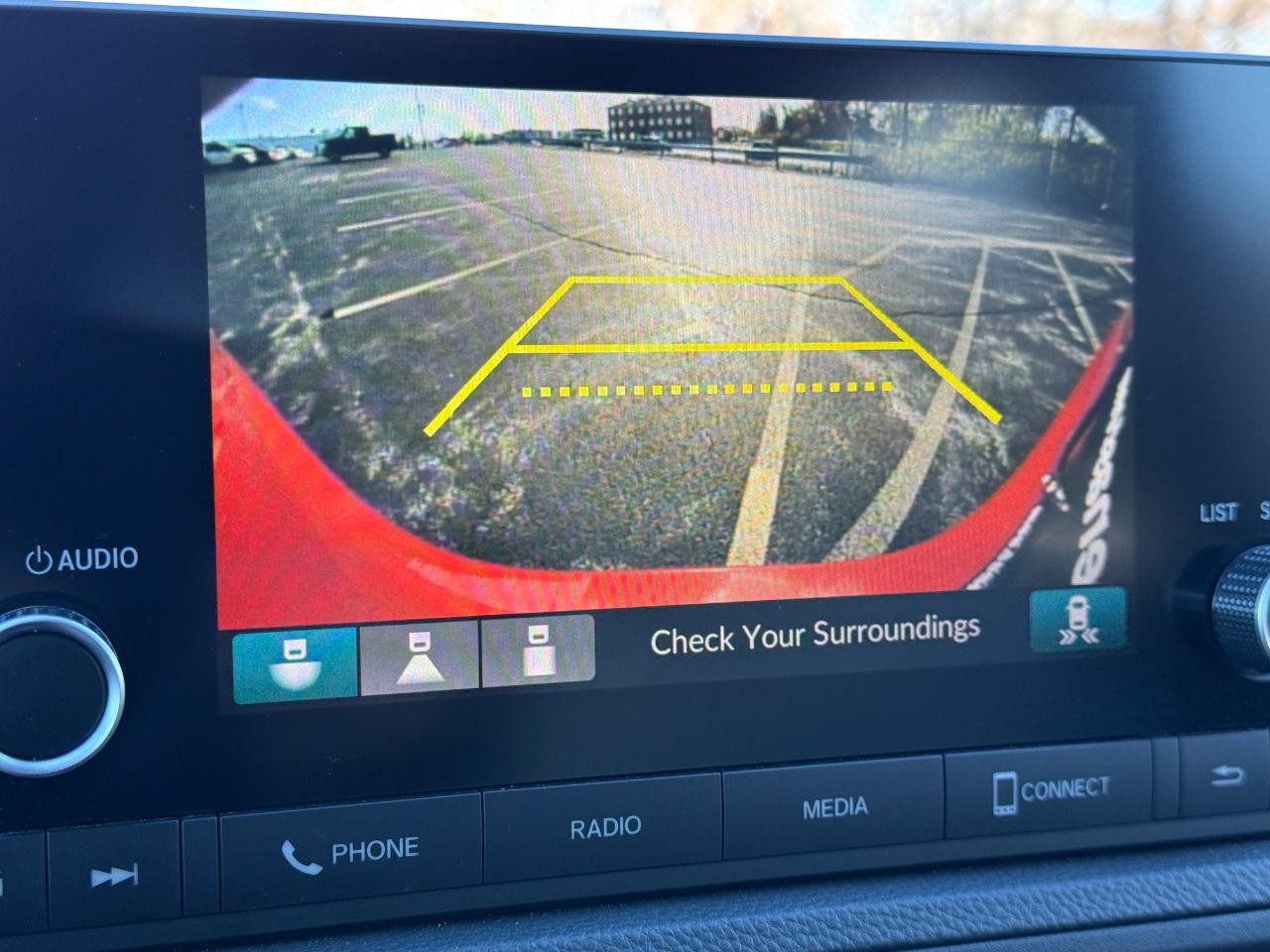 Honda CR-V Vehicle Full-screen Gallery Image 20