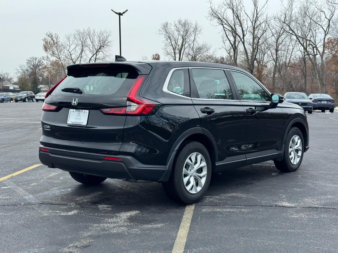 Honda CR-V Vehicle Full-screen Gallery Image 03