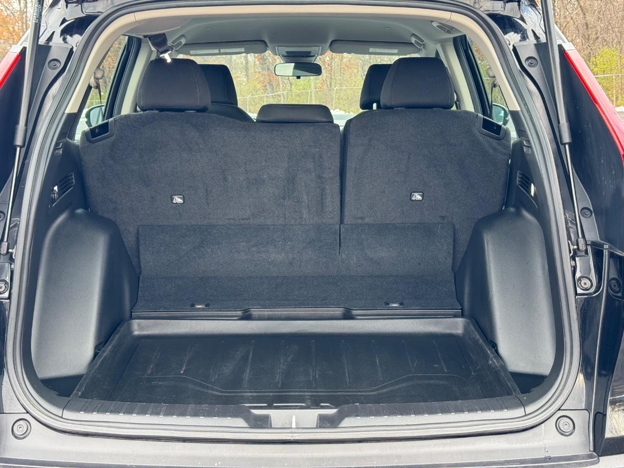 Honda CR-V Vehicle Full-screen Gallery Image 04