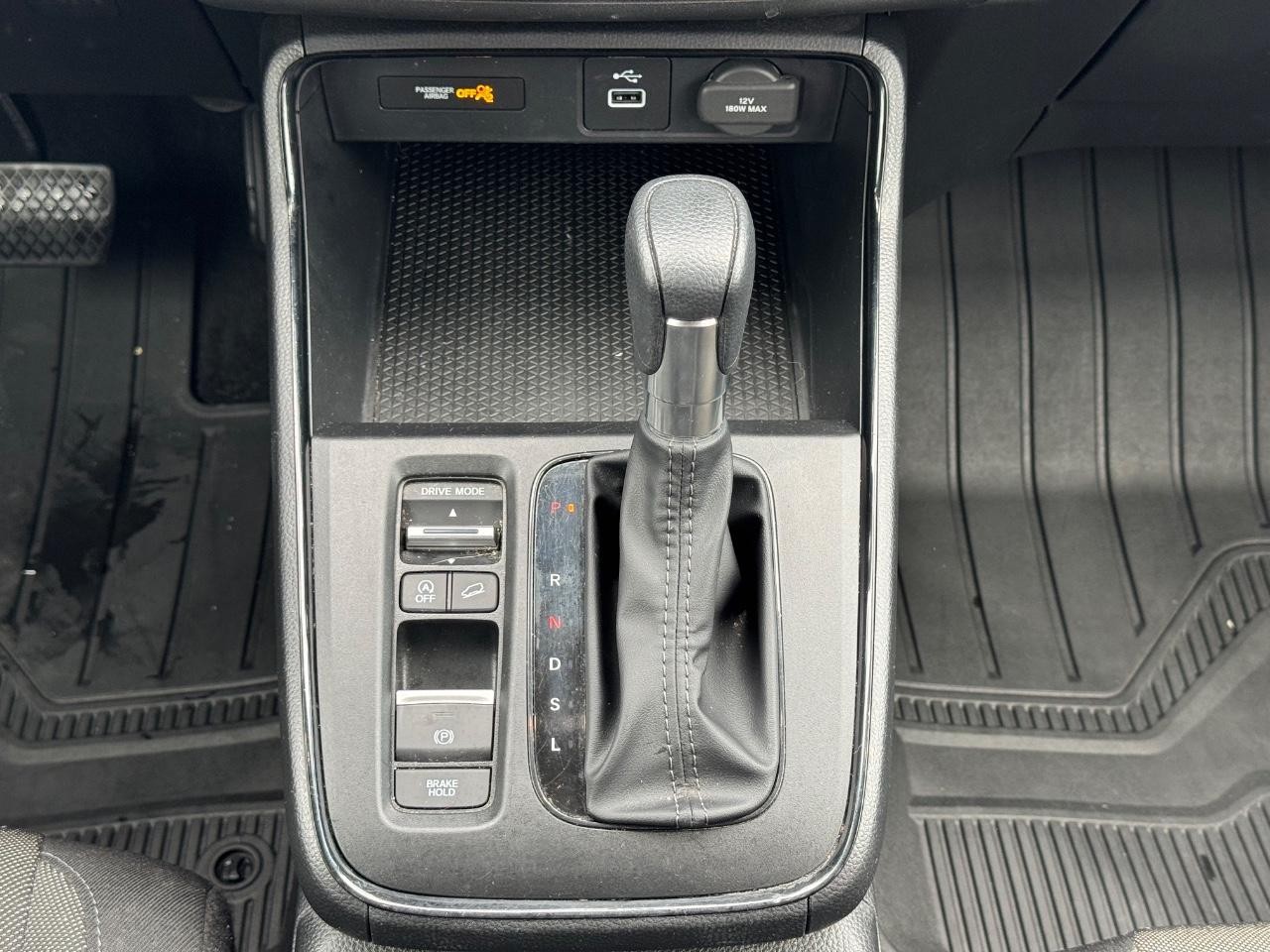 Honda CR-V Vehicle Full-screen Gallery Image 15