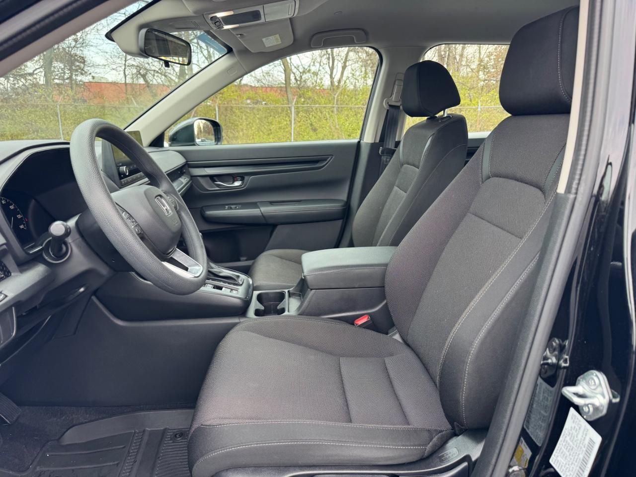 Honda CR-V Vehicle Full-screen Gallery Image 18