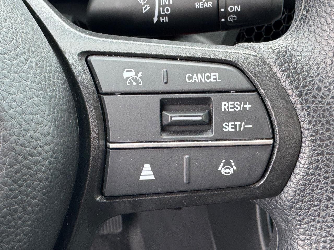 Honda CR-V Vehicle Full-screen Gallery Image 21