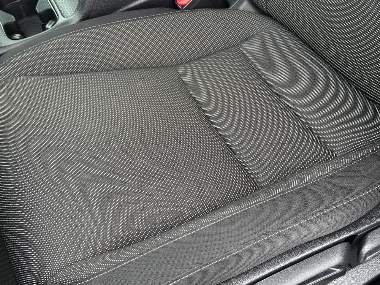 Honda CR-V Vehicle Full-screen Gallery Image 25