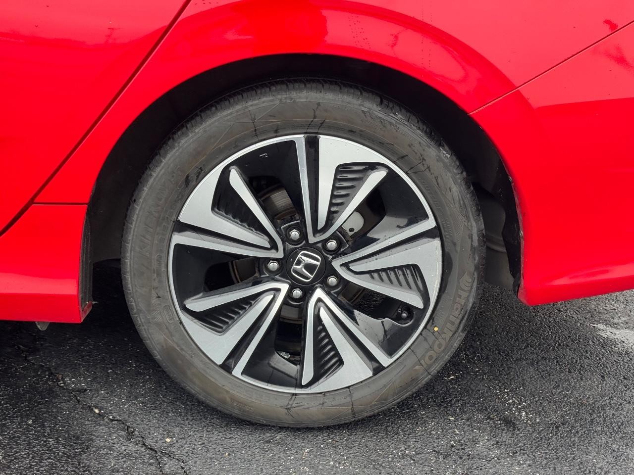 Honda Civic Sedan Vehicle Full-screen Gallery Image 07