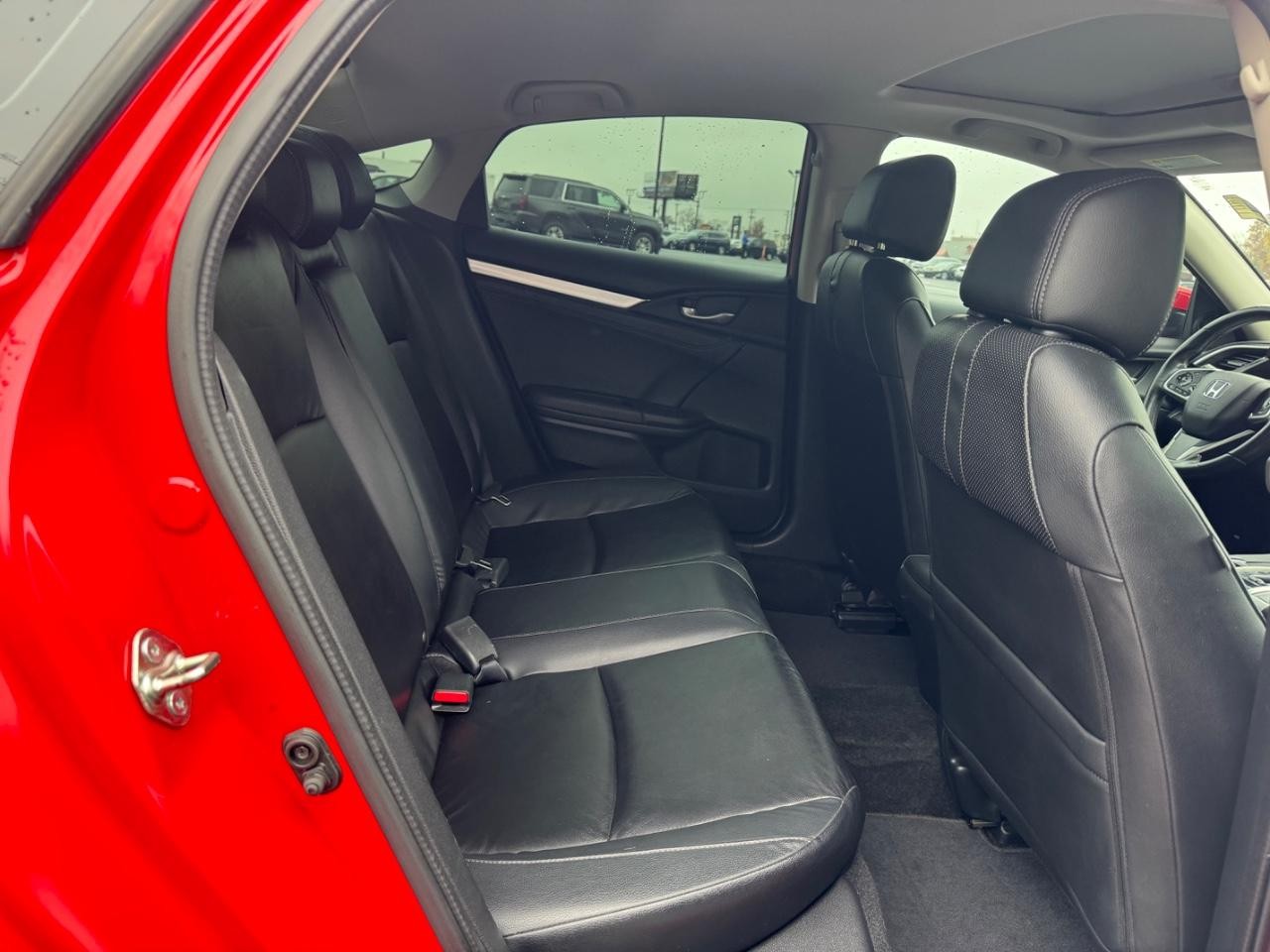 Honda Civic Sedan Vehicle Full-screen Gallery Image 10