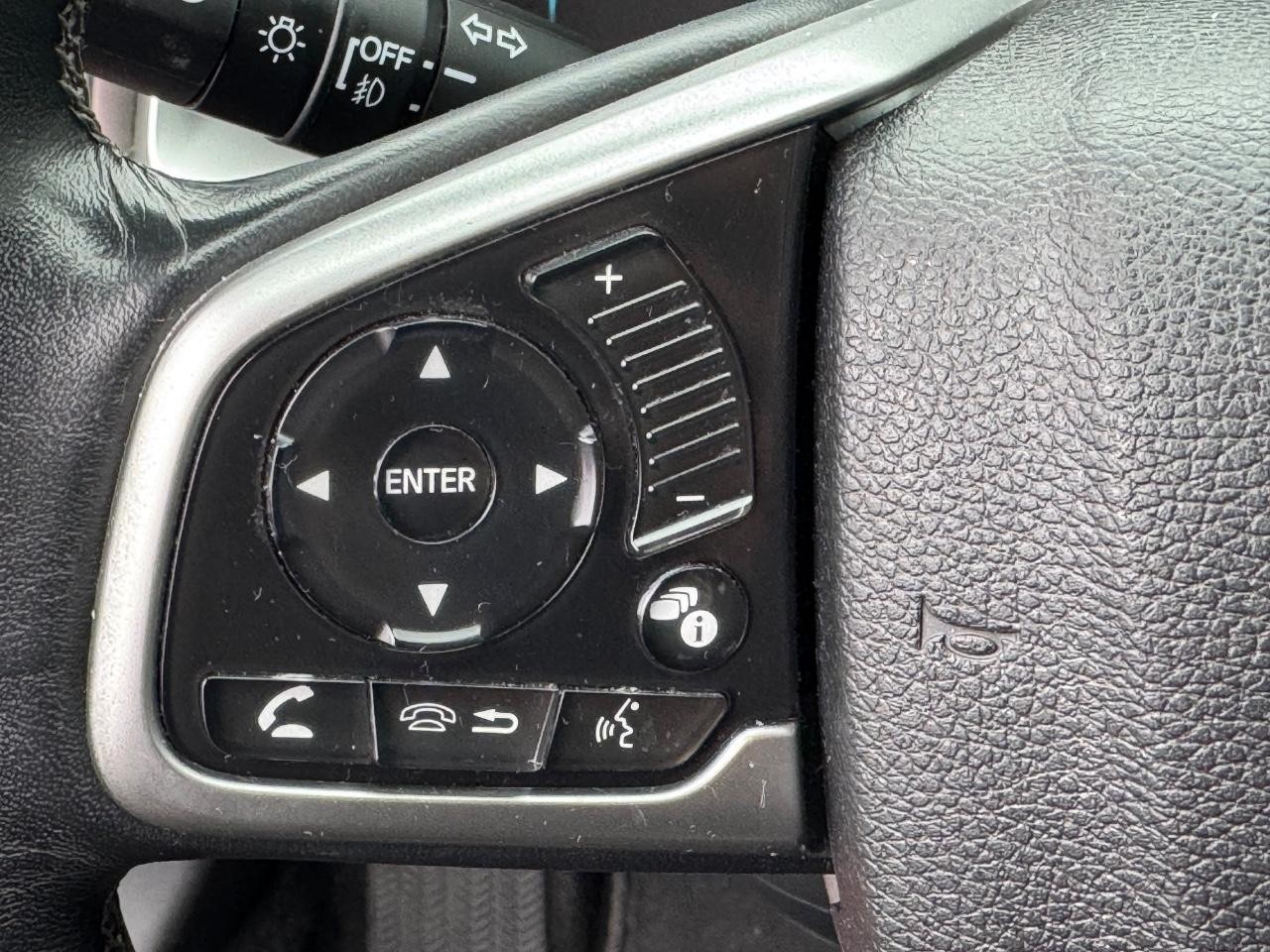 Honda Civic Sedan Vehicle Full-screen Gallery Image 19