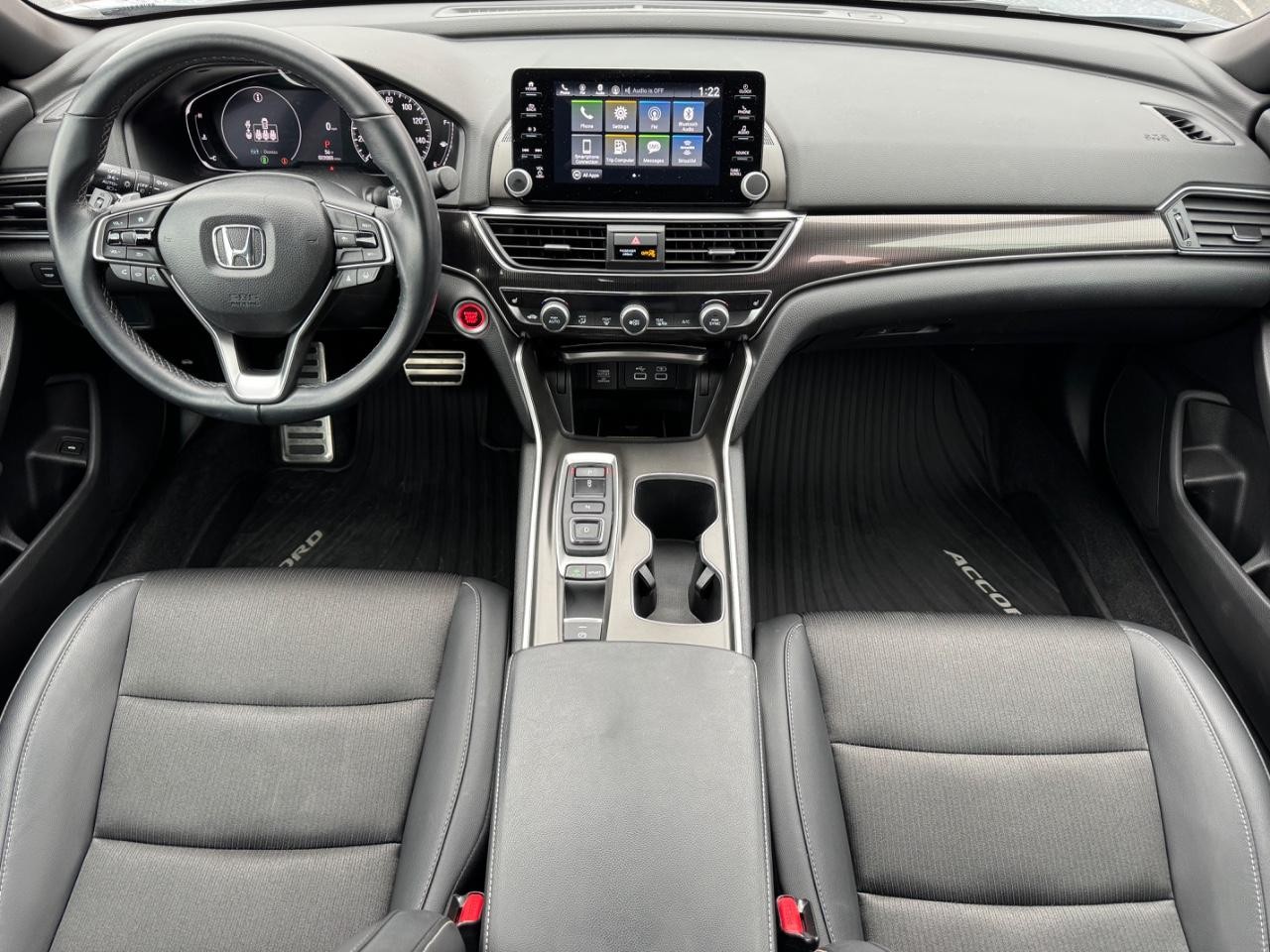 Honda Accord Sedan Vehicle Full-screen Gallery Image 26