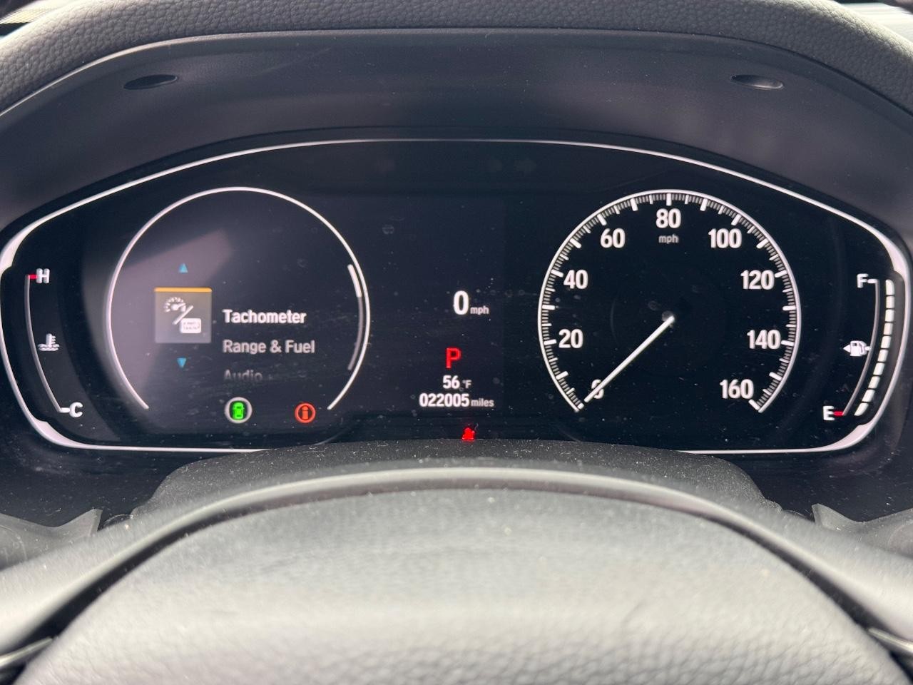 Honda Accord Sedan Vehicle Full-screen Gallery Image 35