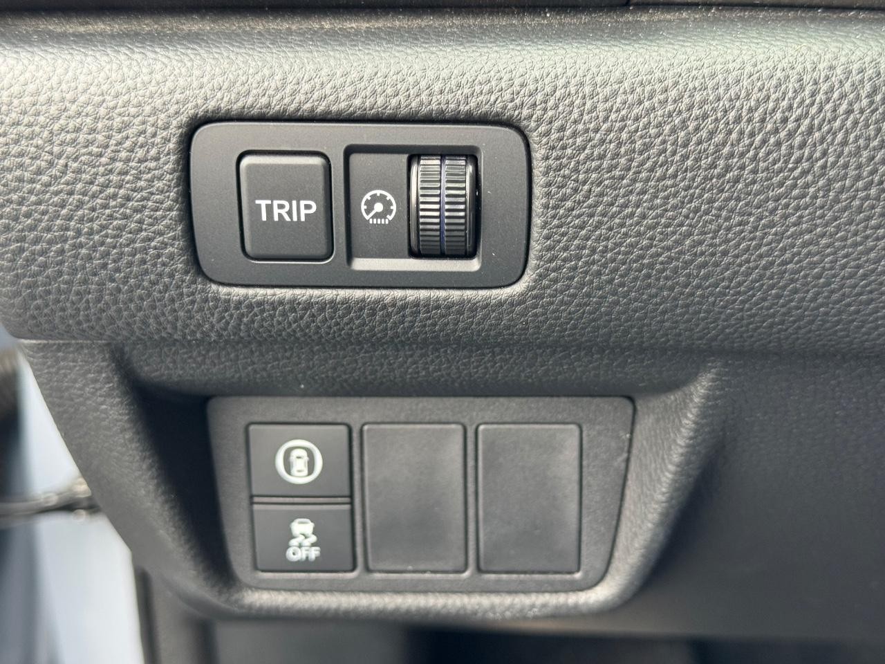 Honda Accord Sedan Vehicle Full-screen Gallery Image 38