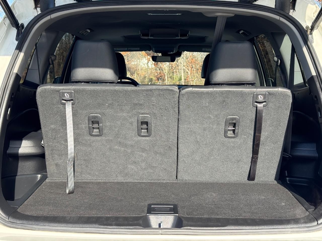 Honda Pilot Vehicle Full-screen Gallery Image 04