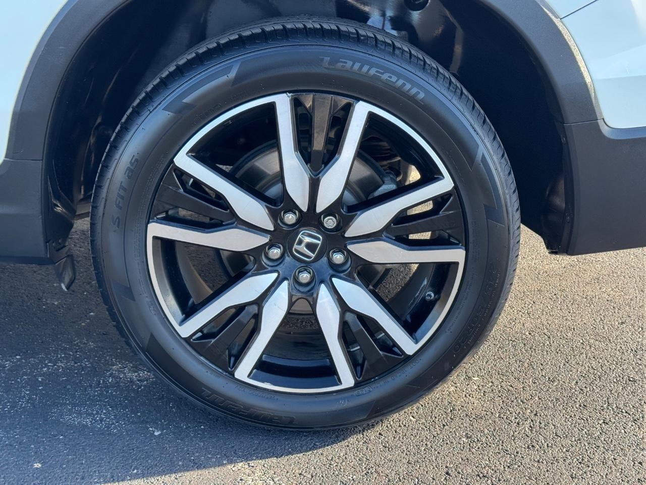 Honda Pilot Vehicle Full-screen Gallery Image 07