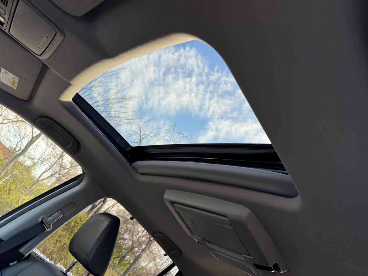 Honda Pilot Vehicle Full-screen Gallery Image 21