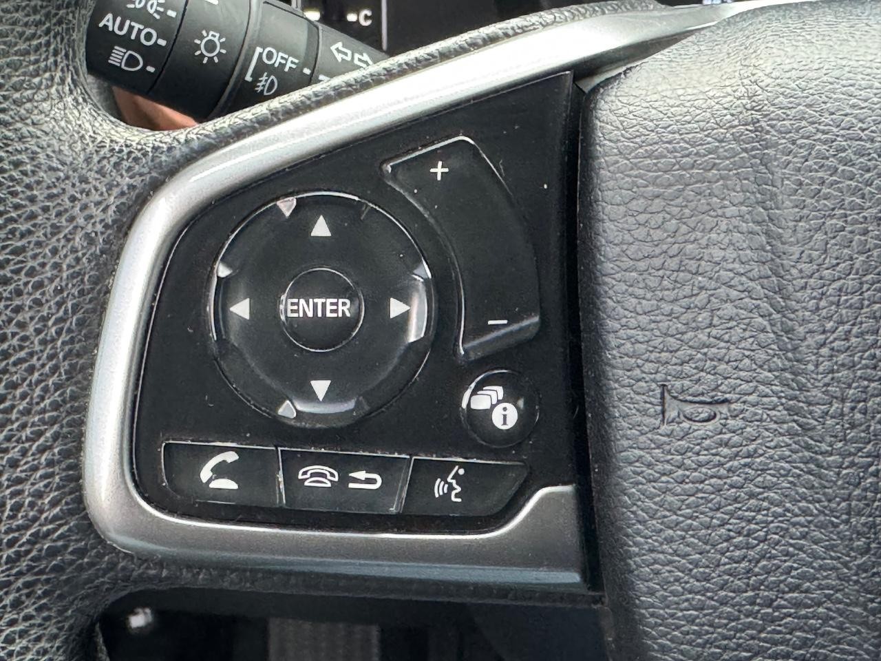 Honda CR-V Vehicle Full-screen Gallery Image 20