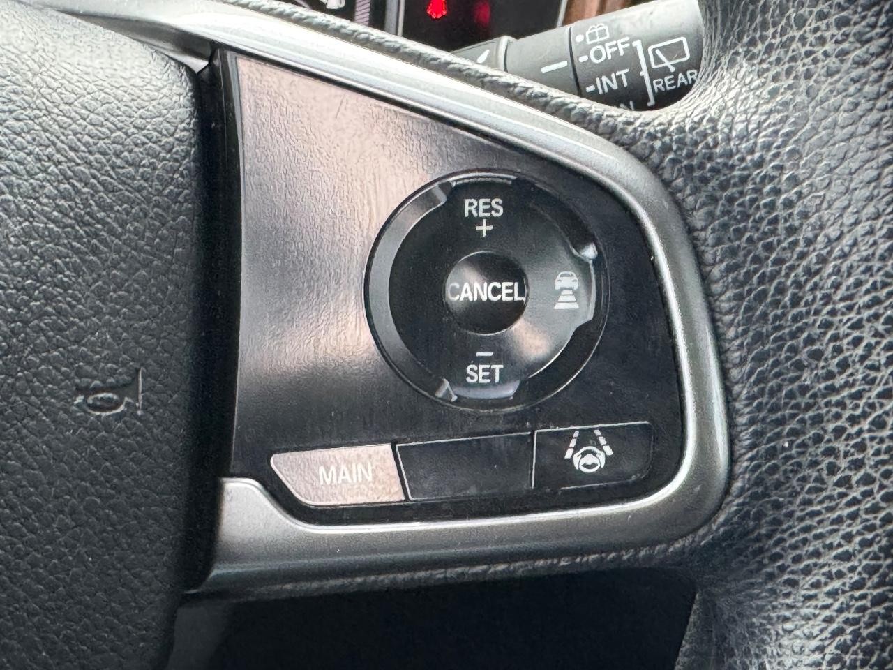 Honda CR-V Vehicle Full-screen Gallery Image 21