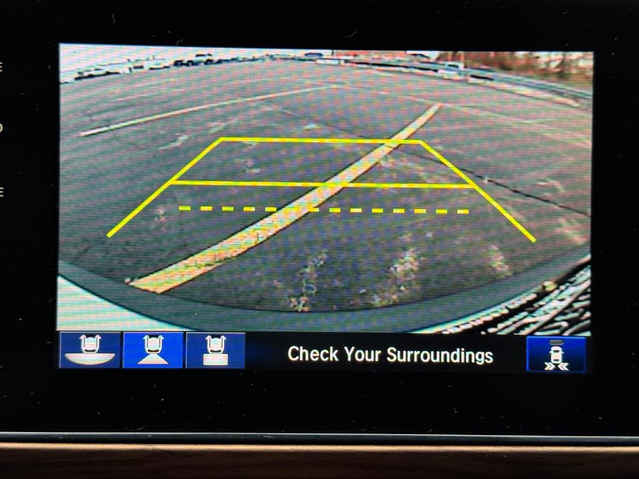 Honda CR-V Vehicle Full-screen Gallery Image 23