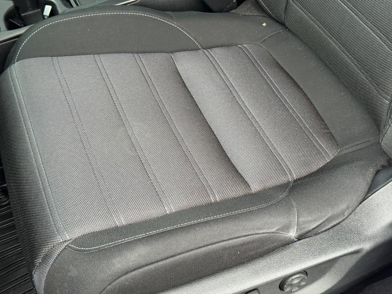 Honda CR-V Vehicle Full-screen Gallery Image 25