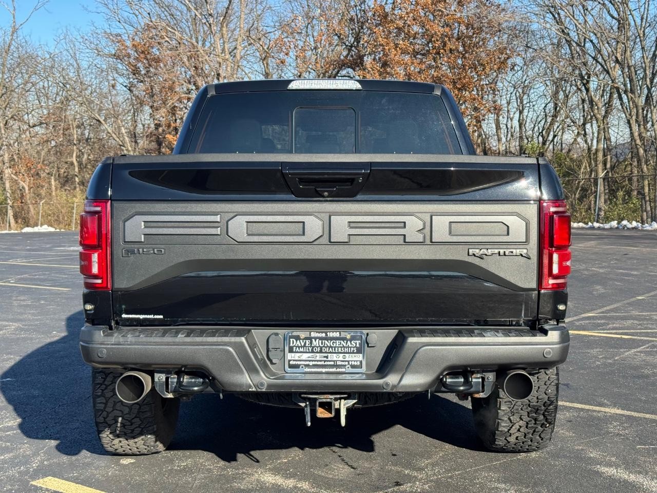 Ford F-150 Vehicle Full-screen Gallery Image 05