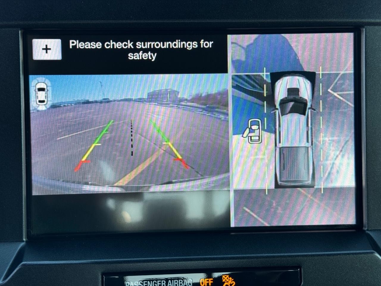 Ford F-150 Vehicle Full-screen Gallery Image 25