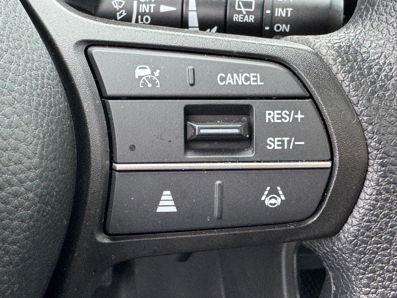 Honda CR-V Vehicle Full-screen Gallery Image 22