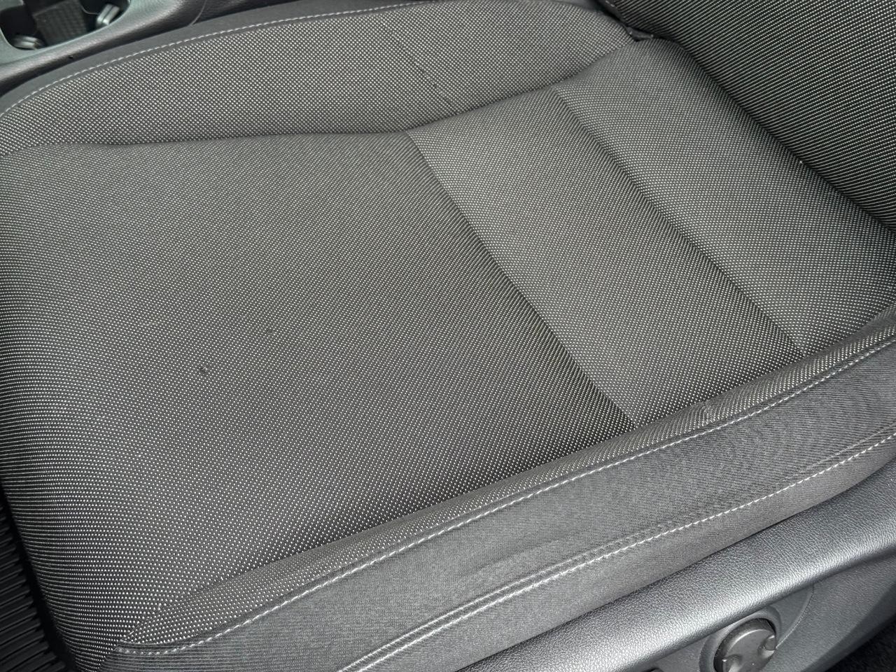 Honda CR-V Vehicle Full-screen Gallery Image 26