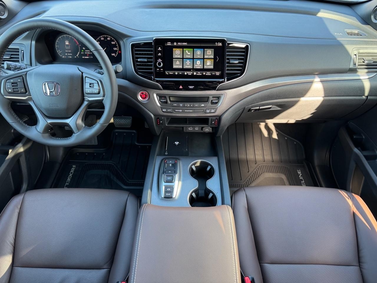 Honda Ridgeline Vehicle Full-screen Gallery Image 11