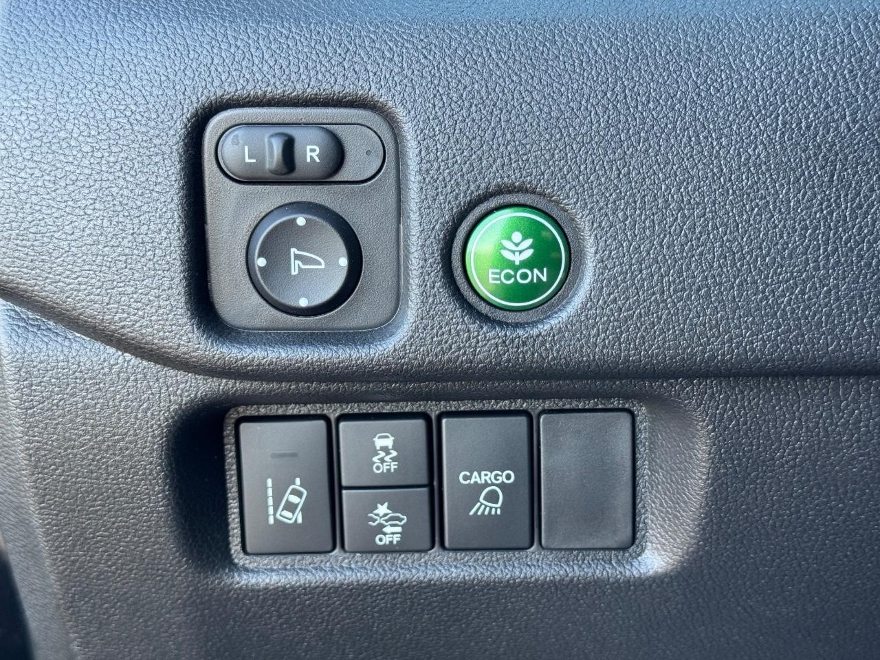 Honda Ridgeline Vehicle Full-screen Gallery Image 23