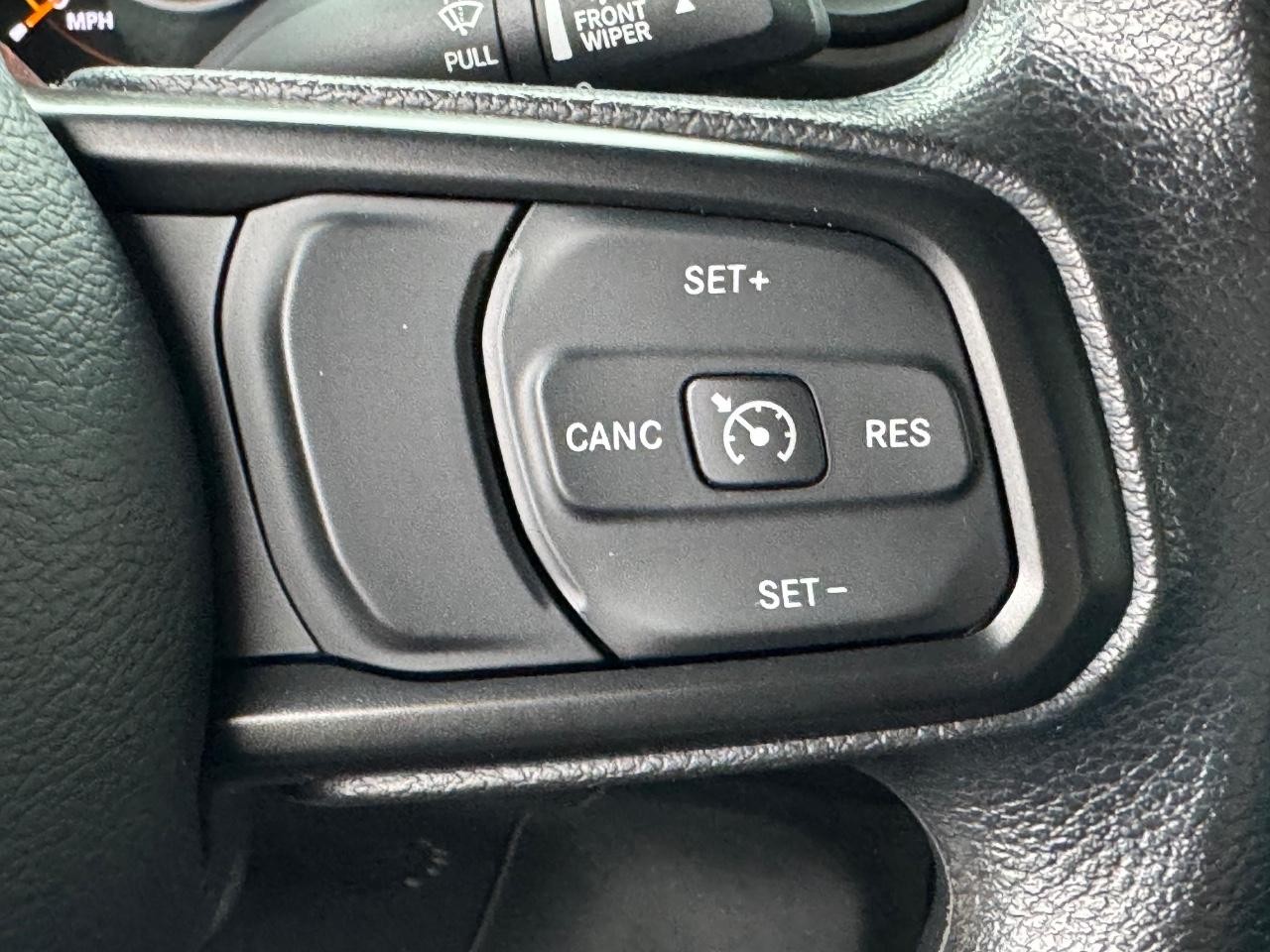 Jeep Wrangler Vehicle Full-screen Gallery Image 21