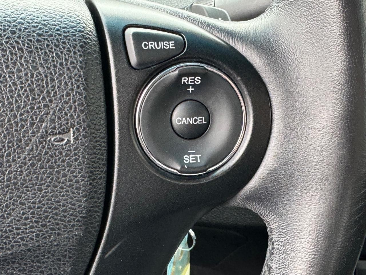 Honda Accord Sedan Vehicle Full-screen Gallery Image 20