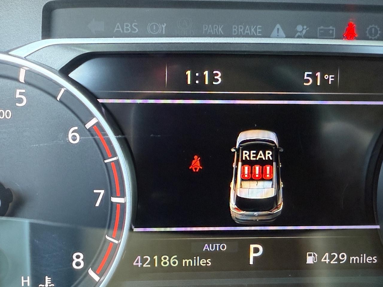 Nissan Rogue Vehicle Full-screen Gallery Image 20