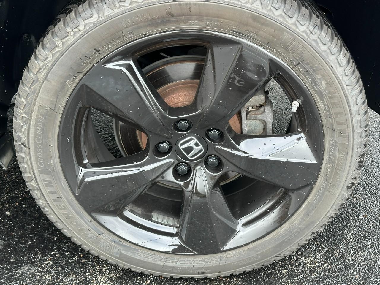 Honda Passport Vehicle Full-screen Gallery Image 06