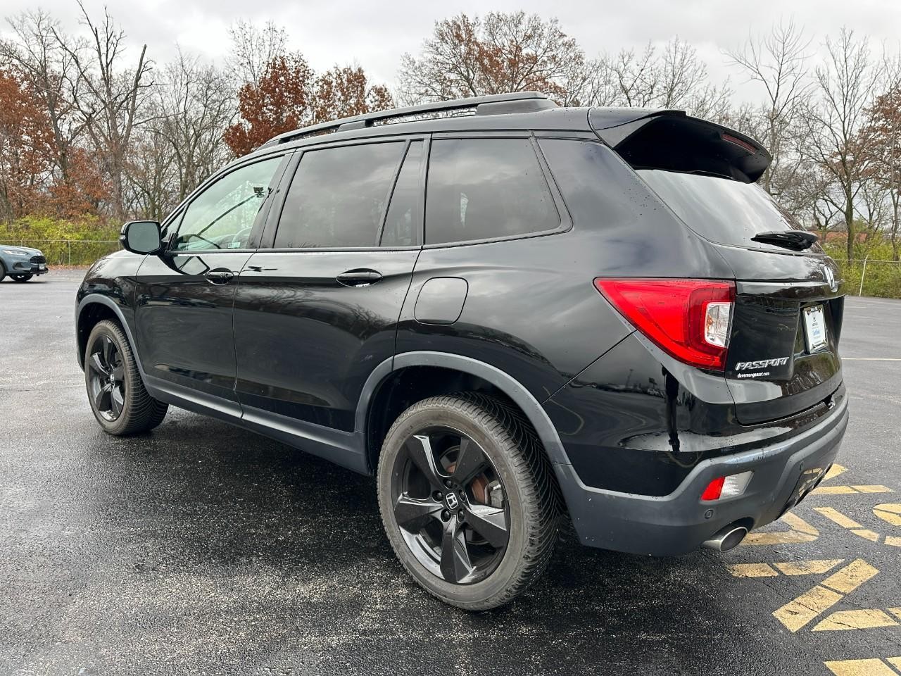 Honda Passport Vehicle Full-screen Gallery Image 07