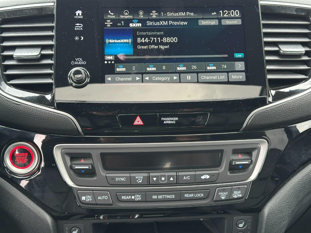 Honda Passport Vehicle Full-screen Gallery Image 15