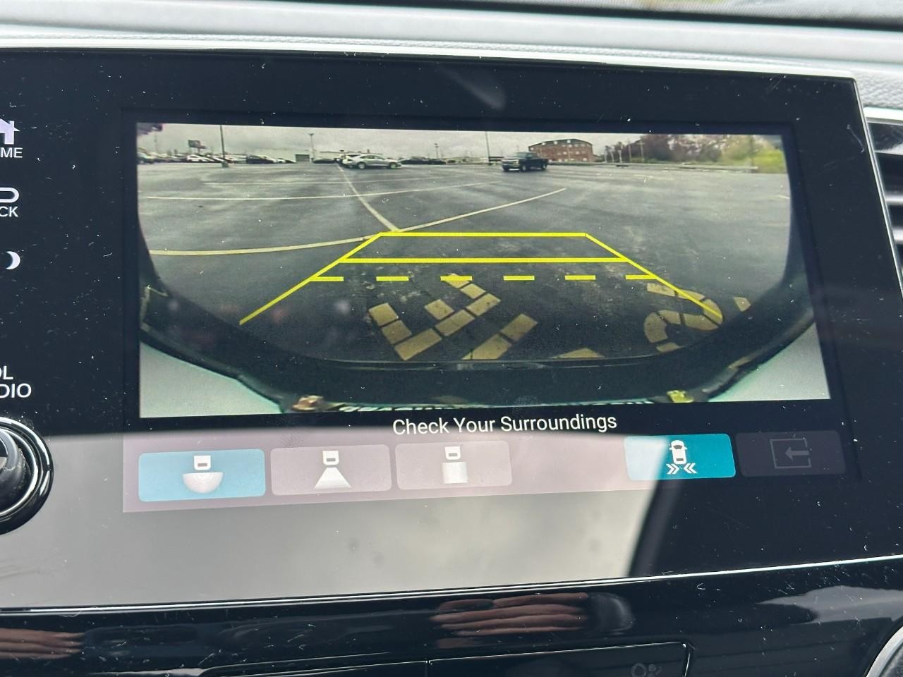 Honda Passport Vehicle Full-screen Gallery Image 26